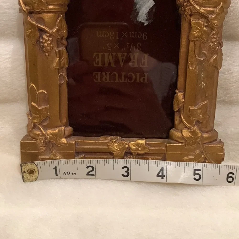 Vintage Gold Arched Frame - Picture 5 of 7